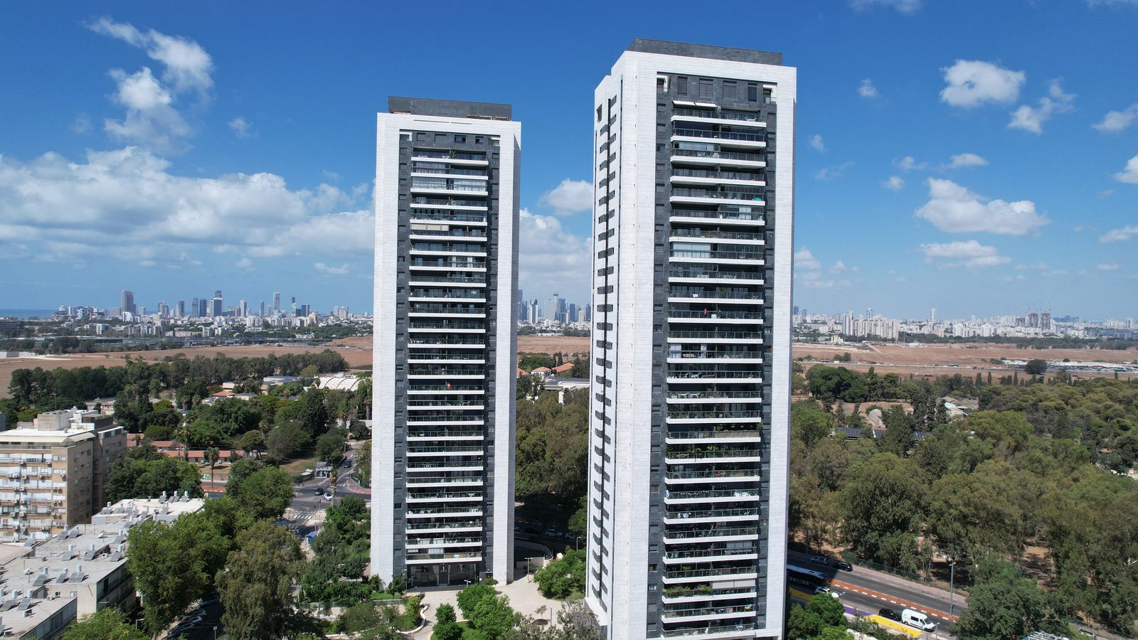 קראוזה, חולון